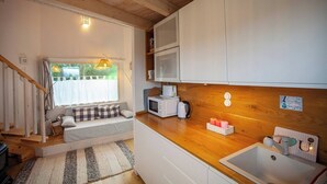 Hus, 1 soverom, balkong, hageutsikt | Innvendig