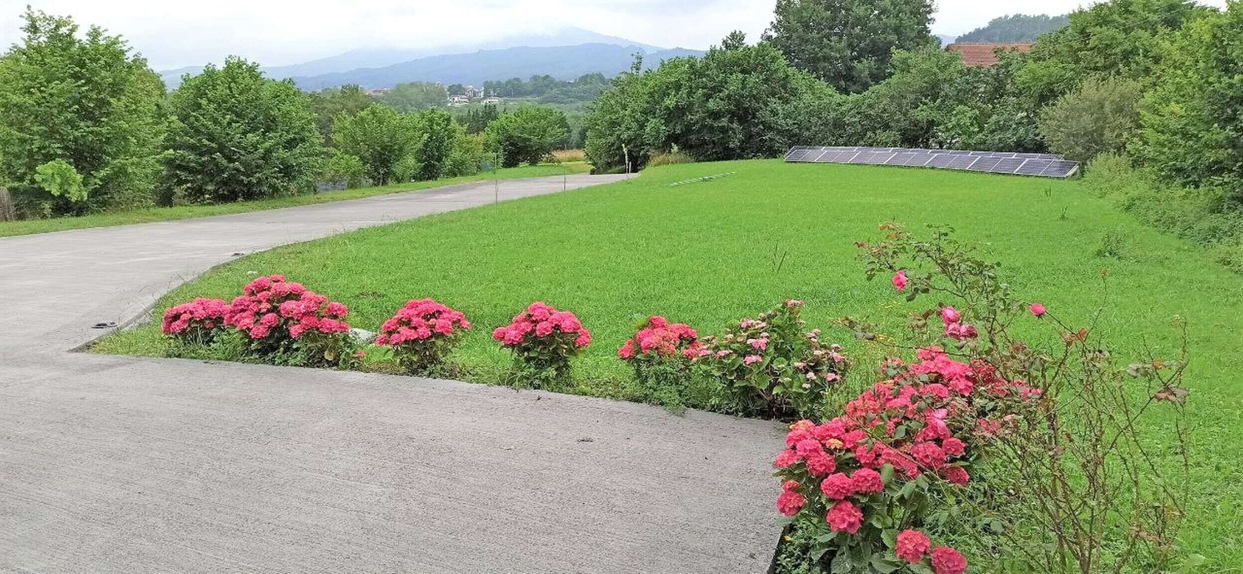 House, 1 Bedroom, Balcony, Garden View | Property grounds
