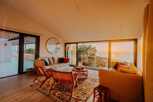 La Thébaïde, Villa luxueuse avec piscine au sel & vue mer