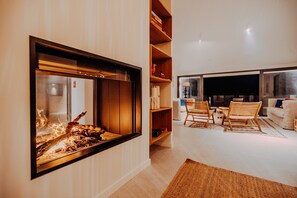 Interior - La Thébaïde – Luxury Villa with Saltwater Pool and Sea View (Cargèse)