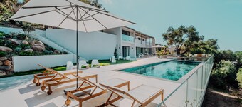 La Thébaïde – Luxury Villa with Saltwater Pool and Sea View