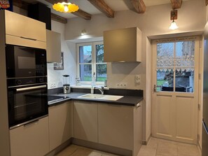 Frigorífic, microones, forn i rentaplats 