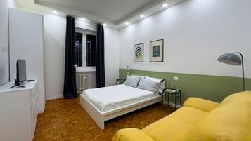 Bügeleisen/Bügelbrett, WLAN, Bettwäsche