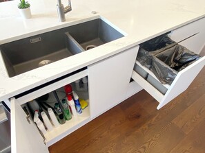 Interior - Longhorn Drive Spacious 7 BRs & 4.5 BHs house (Auckland)