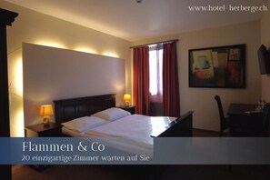In-room safe, desk, soundproofing, iron/ironing board - Hotel Herberge (Teufenthal)