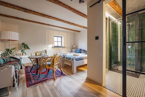 Doppel- oder Zweibettzimmer, Blick auf den Innenhof | Innenbereich