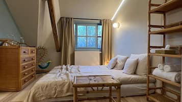 Habitación clásica con 1 cama doble o 2 individuales, vistas al patio | Wifi gratis