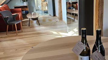 Suite Confort, vue cour intérieure | Intérieur