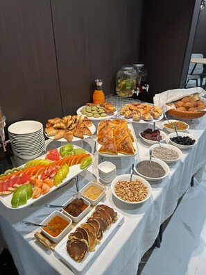 Daily buffet breakfast for a fee - BM Avenue Hotel (Yerevan)