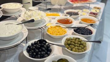 Desayuno buffet todos los días (con cargo)