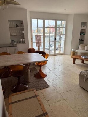 Interior - Exceptional villa with garden and pool on the port (port grimaud)