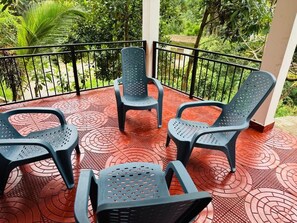 Room, 3 Bedrooms, Smoking, Balcony | Balcony