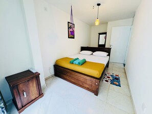 Room, 3 Bedrooms, Smoking, Balcony | 3 bedrooms - Room-charming 3-bedroom Apartment With G (Kandy)
