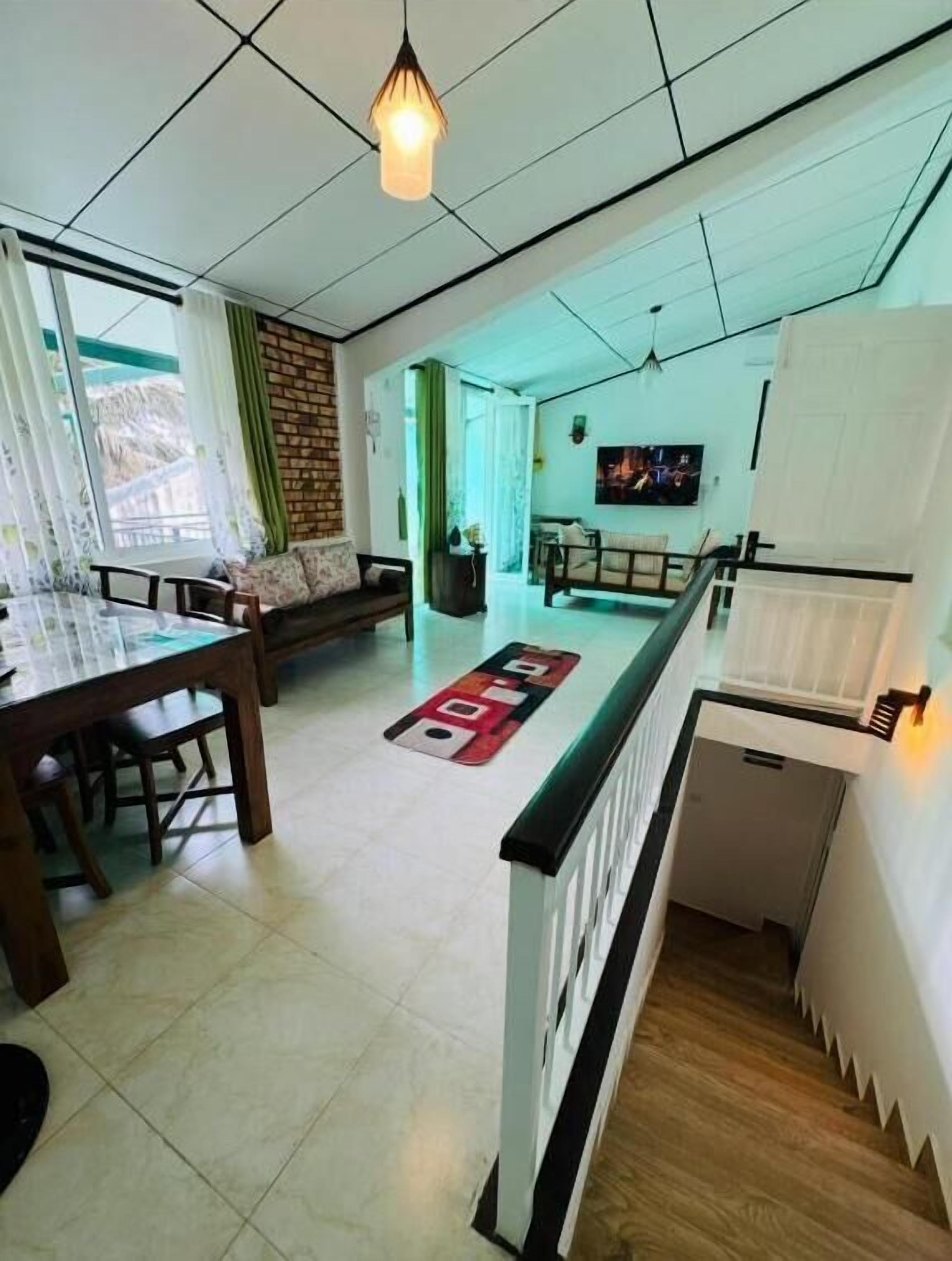 Room, 3 Bedrooms, Smoking, Balcony | Living room