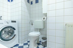 Bathroom - Modern 1BR With 1LR Long Stay in Vienna (Vienna)