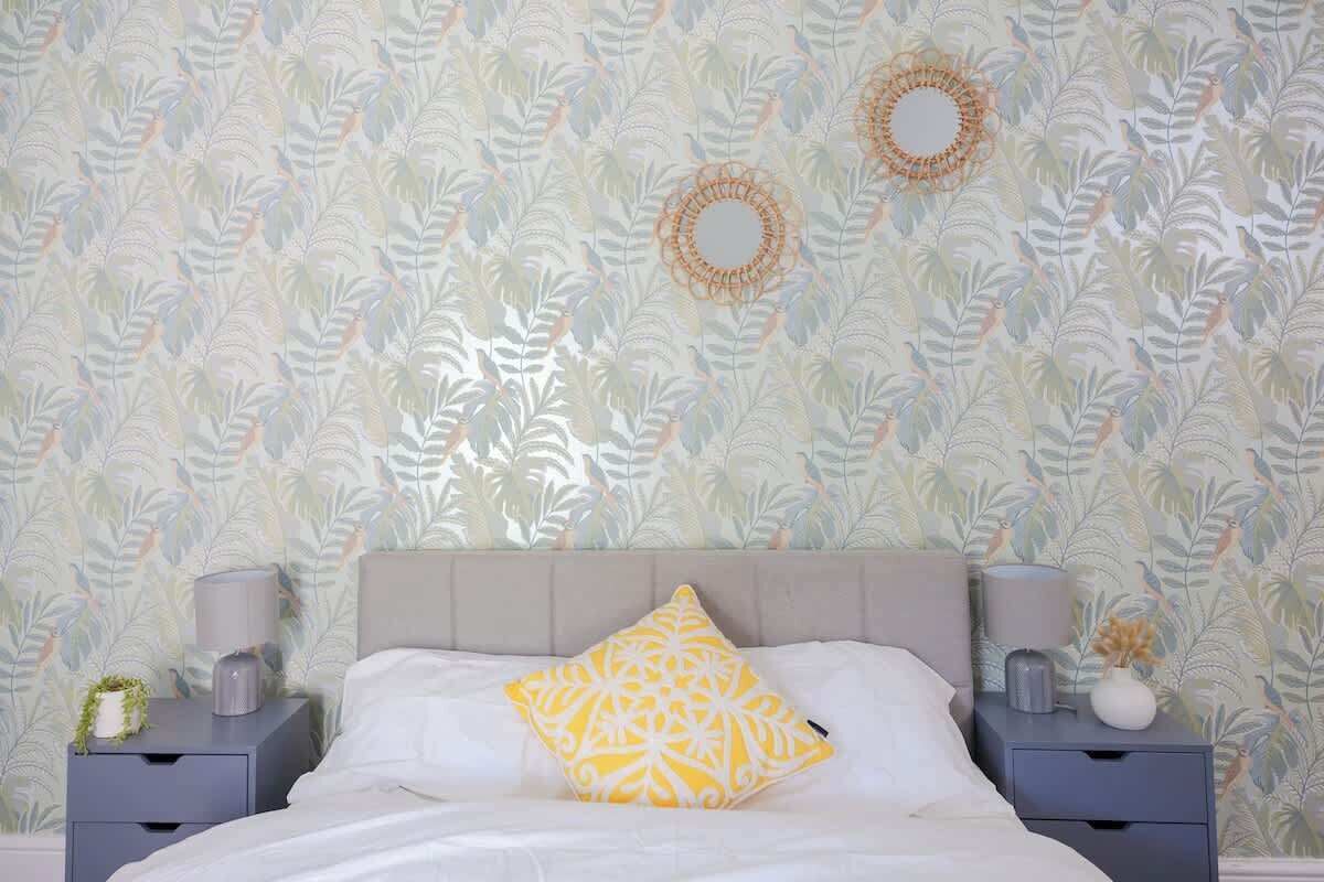 Iron/ironing board, WiFi