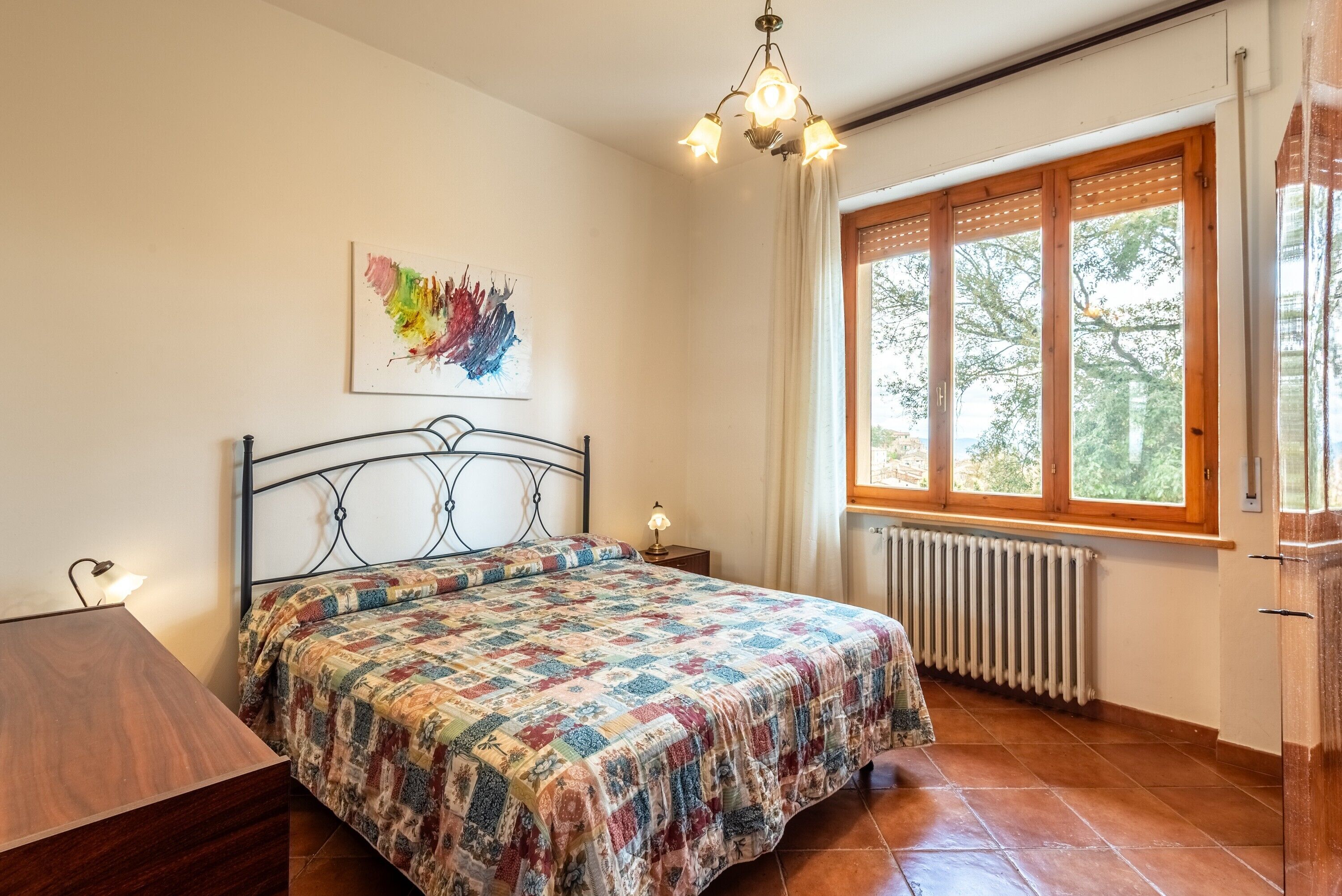 2 habitaciones, tabla de planchar con plancha, wifi y ropa de cama 