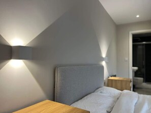 Fer et planche à repasser, Wi-Fi, draps fournis