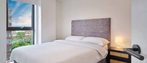 Iron/ironing board, WiFi