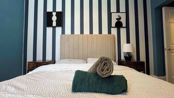 Iron/ironing board, WiFi