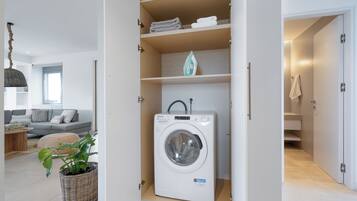 Luxury Apartment, Sea View | Interior