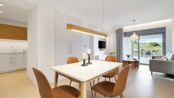 Comfort-lejlighed - havudsigt | Spiseområde