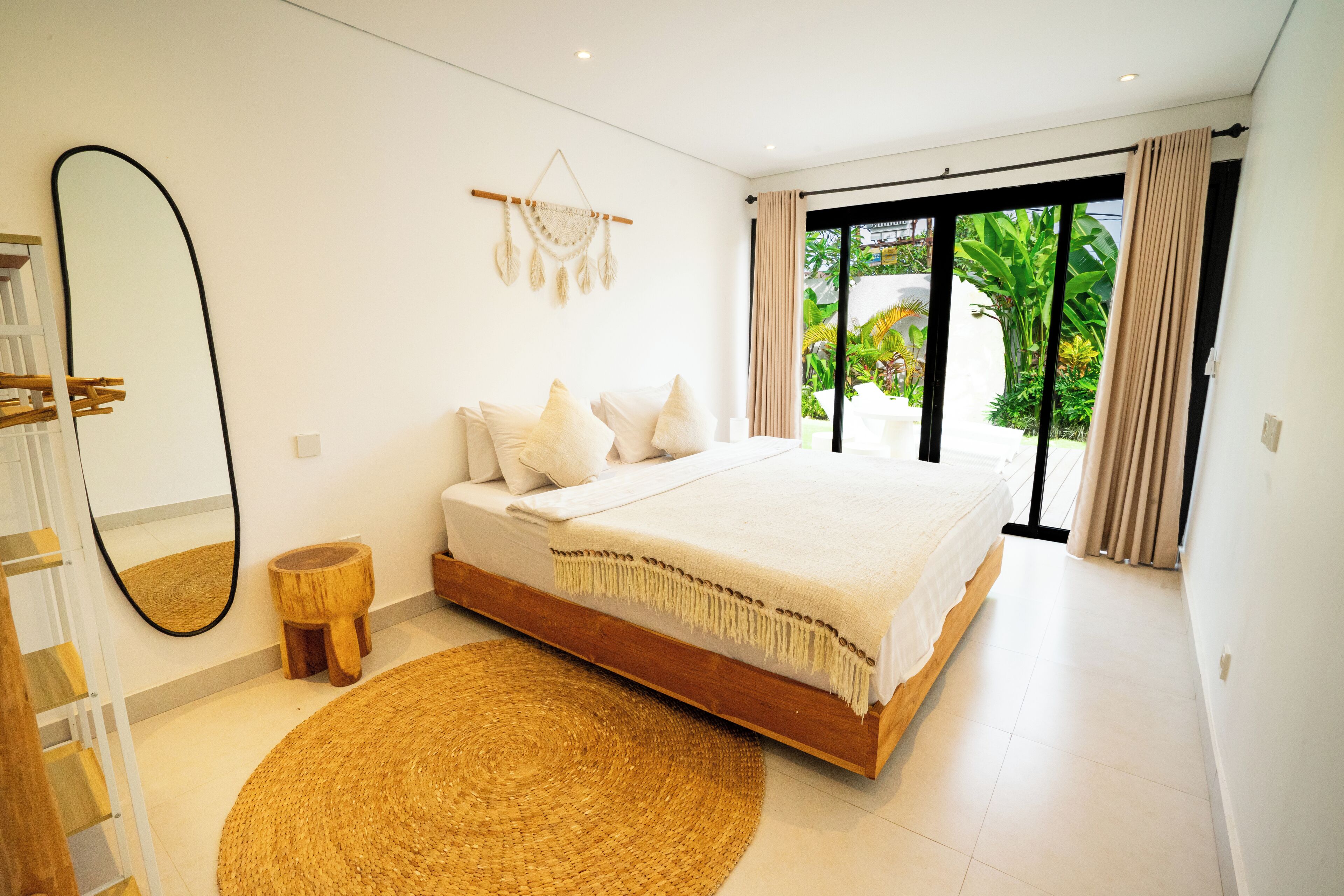 Villa Design, 2 chambres, piscine privée | Salle de bain | Douche, articles de toilette gratuits, sèche-cheveux