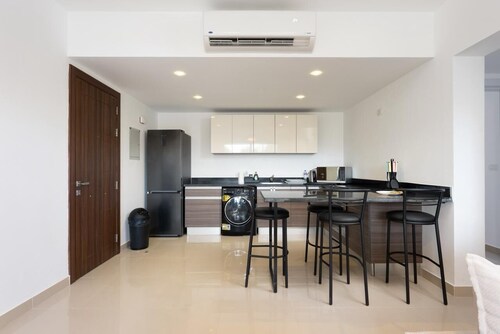 Vesta - Luxury APT - 2BR - G-cribs IV