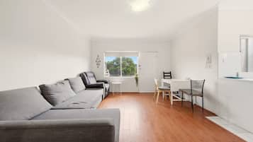 Apartment | 2 bedrooms, Internet