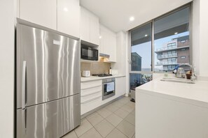 Apartment | 2 bedrooms, Internet - Metawise BnB Bright Open 2BR Arncliffe Sleeps 6 (Sydney)