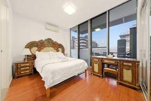 Apartment | 2 bedrooms, Internet - Metawise BnB Bright Open 2BR Arncliffe Sleeps 6 (Sydney)