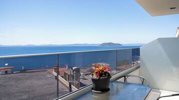 Apartment, Sea View | Property grounds