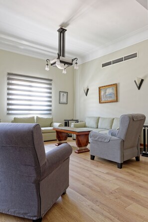 House - Vesta - Luxury APT - 2BR - Zamalek (Cairo)
