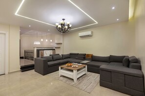 House - Vesta - Luxury Duplex APT - 4BR - Nasr City (Cairo)
