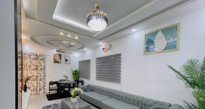 Luxury Beach side Villa 4 Bedrooms WiFi & Free Parking