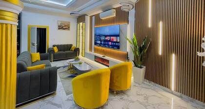 Luxury Beach side Villa 4 Bedrooms WiFi & Free Parking