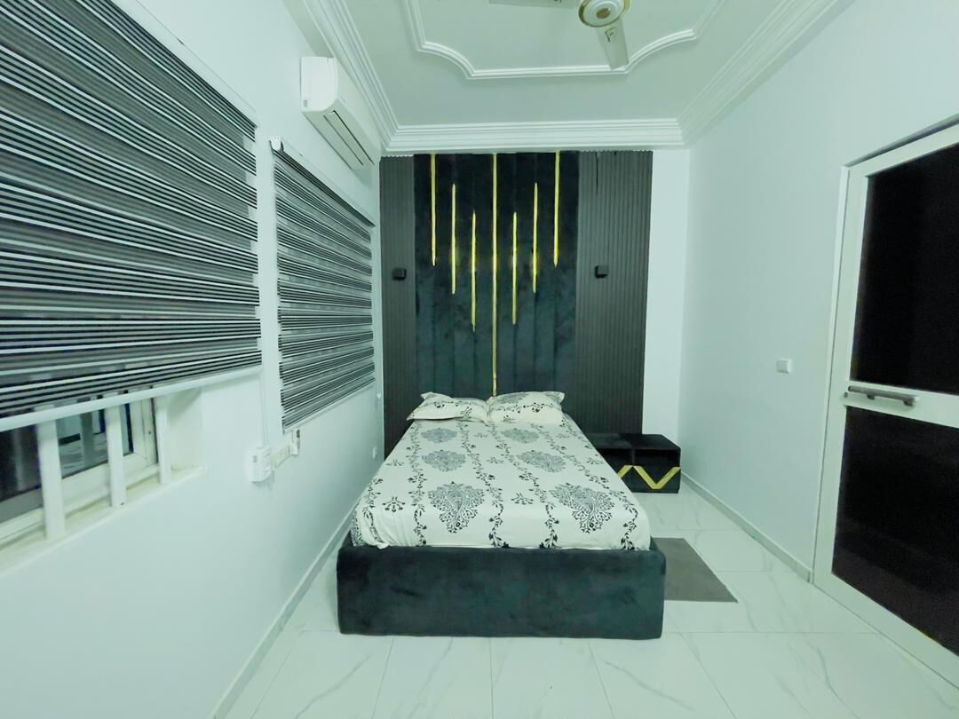 Iron/ironing board, WiFi