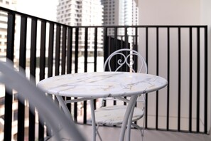 Studio - Stayshort - Relaxing Studio in JVC That Sleeps 2 (Dubai)