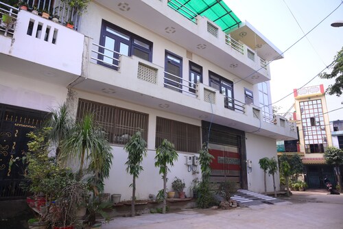  Sadhna Home Stay is an ideal place to rest, recharge, and experience