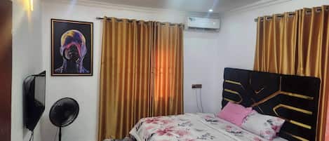 Apartment, 3 Bedrooms, Accessible, Smoking