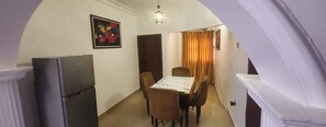 Apartment, 3 Bedrooms, Accessible, Smoking | Dining room - Luxurious 3-bedroom Apartment in Lagos With Pool Access (Lagos)
