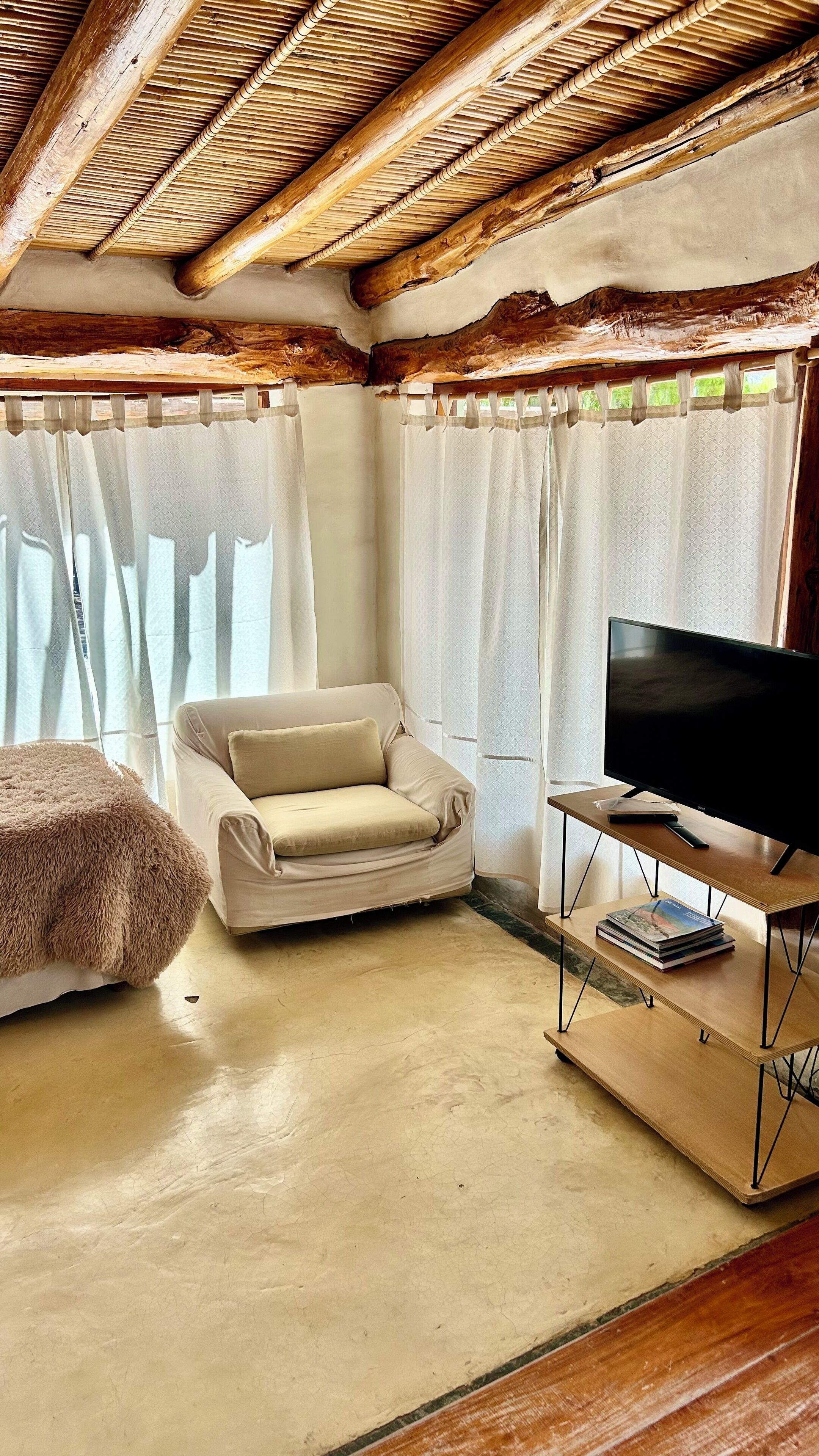 Family Room, Patio, Garden View | Living area