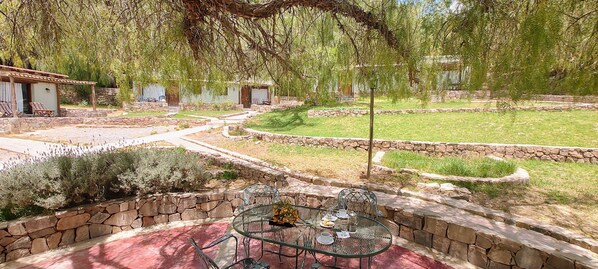 Outdoor dining - Don Juan posada andina (Tilcara)