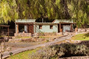 Kamar Double atau Twin Standar, patio, pemandangan kebun | Eksterior