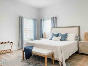 Bügeleisen/Bügelbrett, Reisekinderbett, kostenloses WLAN, Bettwäsche