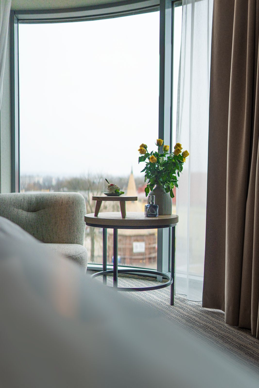 Single Room, Non Smoking, City View | Living area