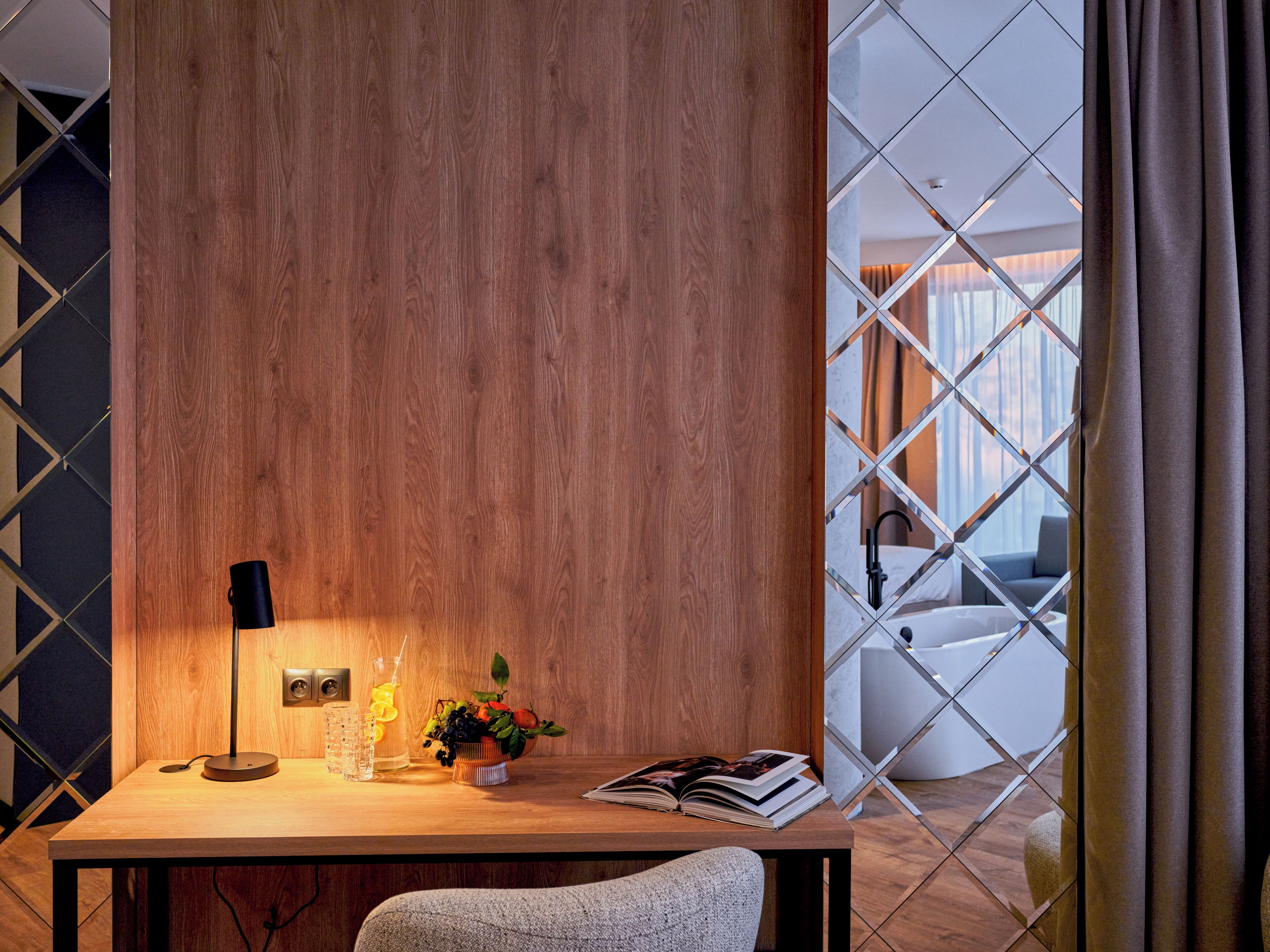 精品开间套房 | 办公桌、笔记本电脑工作区、免费 WiFi、床单