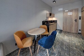 Apartment, Balkon | Eigene Kochnische