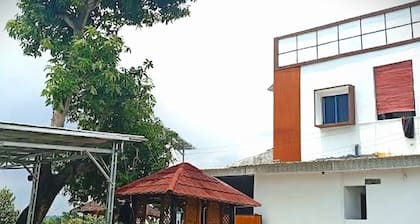 OYO 95038 Khanza Stay