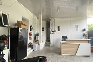 Interior - OYO 95038 Khanza Stay (Semarang)